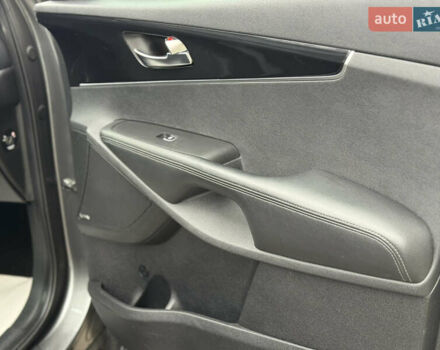 Серый Киа Соренто, объемом двигателя 2.2 л и пробегом 193 тыс. км за 22222 $, фото 45 на Automoto.ua