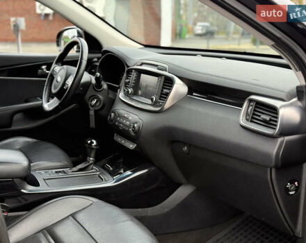 Киа Соренто 2015 в Луцке на Automoto.ua Серый Киа Соренто, объемом двигателя 2 л и пробегом 238 тыс. км за 17700 $, фото 40 на Automoto.ua