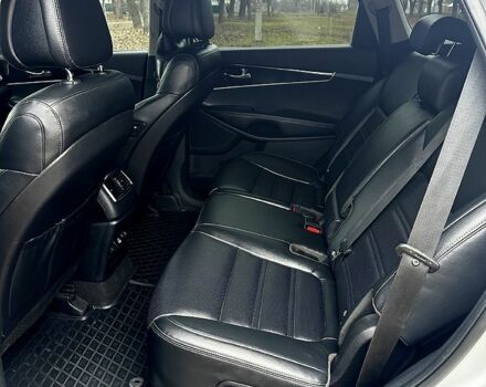 Сірий Кіа Соренто, об'ємом двигуна 2 л та пробігом 178 тис. км за 21500 $, фото 12 на Automoto.ua