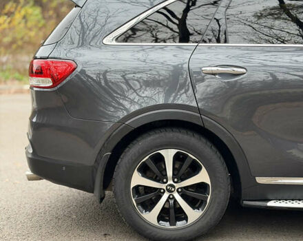 Сірий Кіа Соренто, об'ємом двигуна 2 л та пробігом 238 тис. км за 17550 $, фото 9 на Automoto.ua