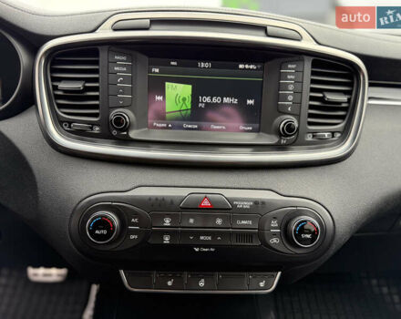 Киа Соренто 2015 в Луцке на Automoto.ua Серый Киа Соренто, объемом двигателя 2 л и пробегом 238 тыс. км за 17700 $, фото 53 на Automoto.ua