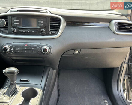 Киа Соренто 2015 в Львове на Automoto.ua Серый Киа Соренто, объемом двигателя 2.4 л и пробегом 134 тыс. км за 14200 $, фото 21 на Automoto.ua