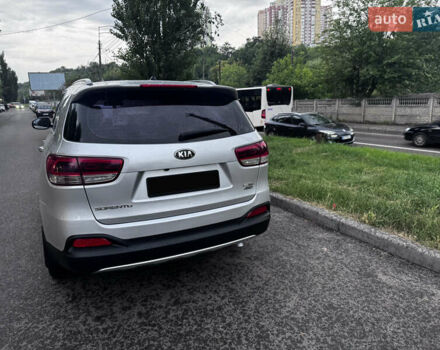 Киа Соренто 2015 в Киеве на Automoto.ua Серый Киа Соренто, объемом двигателя 0 л и пробегом 205 тыс. км за 17500 $, фото 2 на Automoto.ua