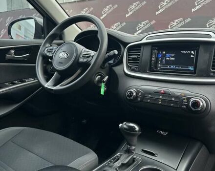 Серый Киа Соренто, объемом двигателя 2.36 л и пробегом 121 тыс. км за 14700 $, фото 26 на Automoto.ua