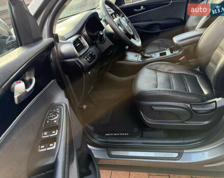 Серый Киа Соренто, объемом двигателя 2.2 л и пробегом 192 тыс. км за 18200 $, фото 48 на Automoto.ua