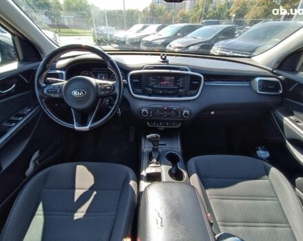 Сірий Кіа Соренто, об'ємом двигуна 2.4 л та пробігом 144 тис. км за 16490 $, фото 17 на Automoto.ua