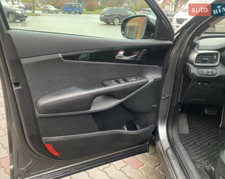 Серый Киа Соренто, объемом двигателя 2.2 л и пробегом 179 тыс. км за 21700 $, фото 45 на Automoto.ua