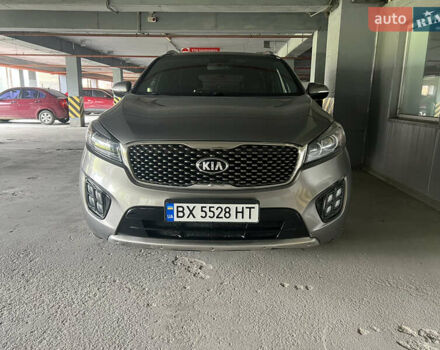 Киа Соренто 2015 в Хмельницком на Automoto.ua Серый Киа Соренто, объемом двигателя 3.34 л и пробегом 143 тыс. км за 19000 $, фото 10 на Automoto.ua