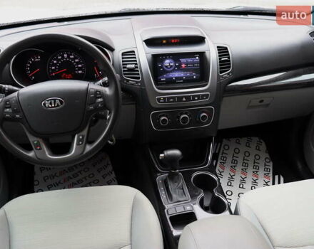 Серый Киа Соренто, объемом двигателя 2.4 л и пробегом 77 тыс. км за 12900 $, фото 37 на Automoto.ua