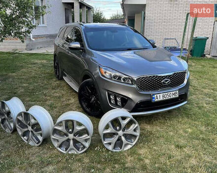 Сірий Кіа Соренто, об'ємом двигуна 2 л та пробігом 194 тис. км за 16200 $, фото 1 на Automoto.ua