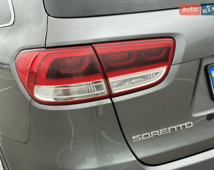 Сірий Кіа Соренто, об'ємом двигуна 2.2 л та пробігом 180 тис. км за 18500 $, фото 27 на Automoto.ua