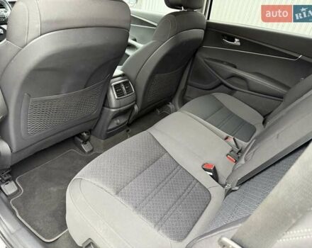 Серый Киа Соренто, объемом двигателя 2.2 л и пробегом 243 тыс. км за 19500 $, фото 30 на Automoto.ua