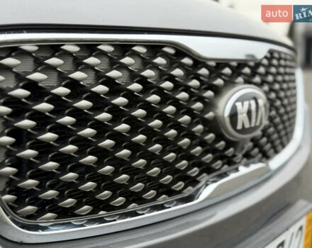 Серый Киа Соренто, объемом двигателя 2.2 л и пробегом 193 тыс. км за 22222 $, фото 11 на Automoto.ua