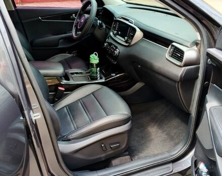 Серый Киа Соренто, объемом двигателя 2 л и пробегом 12 тыс. км за 20500 $, фото 4 на Automoto.ua