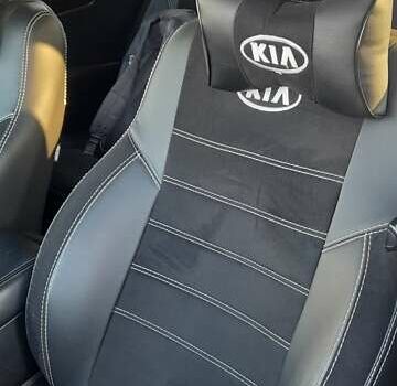 Сірий Кіа Соренто, об'ємом двигуна 2.4 л та пробігом 200 тис. км за 15500 $, фото 35 на Automoto.ua