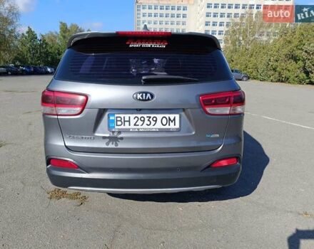 Серый Киа Соренто, объемом двигателя 2.2 л и пробегом 180 тыс. км за 20500 $, фото 2 на Automoto.ua