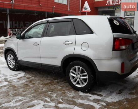 Серый Киа Соренто, объемом двигателя 2.4 л и пробегом 77 тыс. км за 12900 $, фото 8 на Automoto.ua