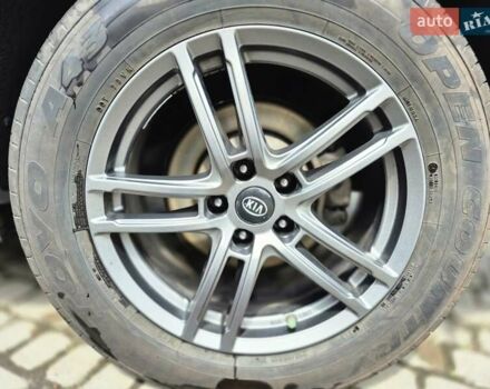 Серый Киа Соренто, объемом двигателя 2.2 л и пробегом 150 тыс. км за 22300 $, фото 10 на Automoto.ua