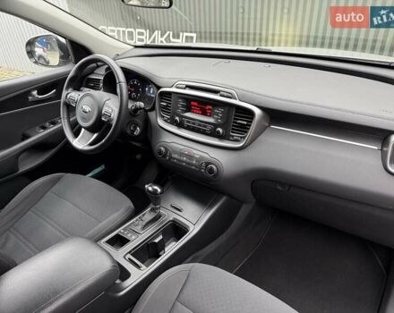 Серый Киа Соренто, объемом двигателя 2.2 л и пробегом 243 тыс. км за 19500 $, фото 21 на Automoto.ua