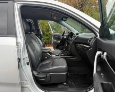 Сірий Кіа Соренто, об'ємом двигуна 2.4 л та пробігом 77 тис. км за 7300 $, фото 6 на Automoto.ua