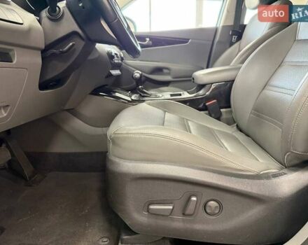 Серый Киа Соренто, объемом двигателя 2 л и пробегом 168 тыс. км за 14990 $, фото 17 на Automoto.ua