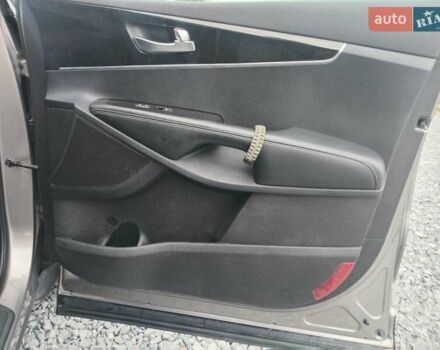 Серый Киа Соренто, объемом двигателя 3.3 л и пробегом 198 тыс. км за 16990 $, фото 26 на Automoto.ua