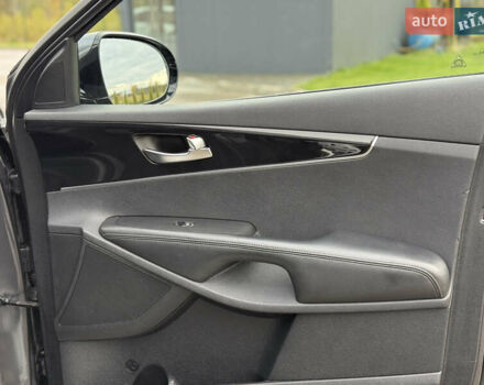 Киа Соренто 2015 в Луцке на Automoto.ua Серый Киа Соренто, объемом двигателя 2 л и пробегом 238 тыс. км за 17700 $, фото 39 на Automoto.ua