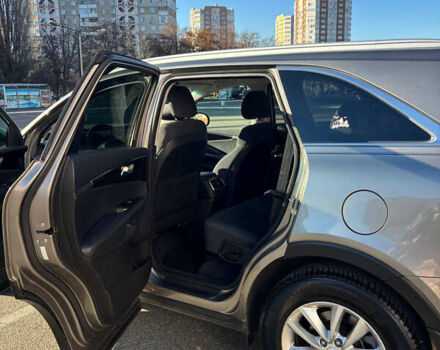 Серый Киа Соренто, объемом двигателя 2.36 л и пробегом 103 тыс. км за 14300 $, фото 16 на Automoto.ua