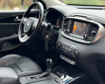 Сірий Кіа Соренто, об'ємом двигуна 2 л та пробігом 238 тис. км за 17550 $, фото 37 на Automoto.ua