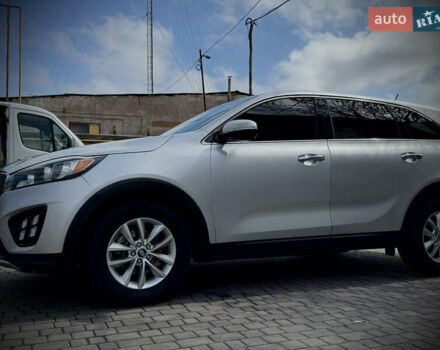 Серый Киа Соренто, объемом двигателя 2.36 л и пробегом 208 тыс. км за 14500 $, фото 7 на Automoto.ua