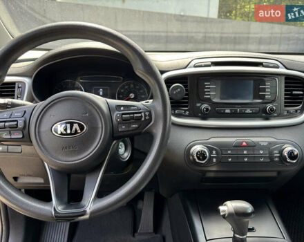 Киа Соренто 2015 в Львове на Automoto.ua Серый Киа Соренто, объемом двигателя 2.4 л и пробегом 134 тыс. км за 14200 $, фото 20 на Automoto.ua