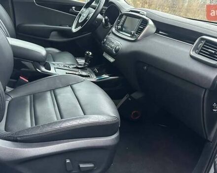 Сірий Кіа Соренто, об'ємом двигуна 2.2 л та пробігом 180 тис. км за 18500 $, фото 17 на Automoto.ua