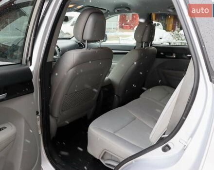 Серый Киа Соренто, объемом двигателя 2.4 л и пробегом 77 тыс. км за 12900 $, фото 35 на Automoto.ua