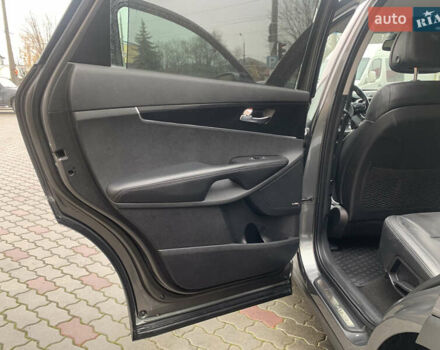 Серый Киа Соренто, объемом двигателя 2.2 л и пробегом 179 тыс. км за 21700 $, фото 47 на Automoto.ua