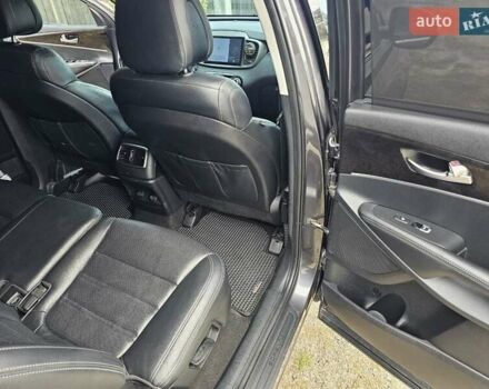 Сірий Кіа Соренто, об'ємом двигуна 2.2 л та пробігом 82 тис. км за 20500 $, фото 13 на Automoto.ua