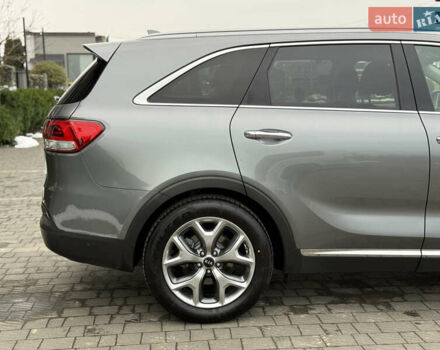 Серый Киа Соренто, объемом двигателя 2.2 л и пробегом 193 тыс. км за 22222 $, фото 14 на Automoto.ua