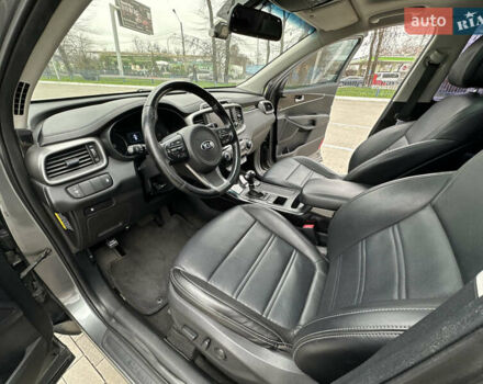 Сірий Кіа Соренто, об'ємом двигуна 2.2 л та пробігом 180 тис. км за 18500 $, фото 68 на Automoto.ua