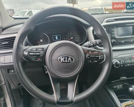 Серый Киа Соренто, объемом двигателя 3.3 л и пробегом 198 тыс. км за 16990 $, фото 10 на Automoto.ua