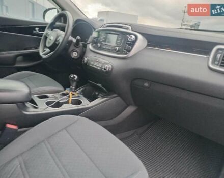 Серый Киа Соренто, объемом двигателя 3.3 л и пробегом 198 тыс. км за 16990 $, фото 27 на Automoto.ua