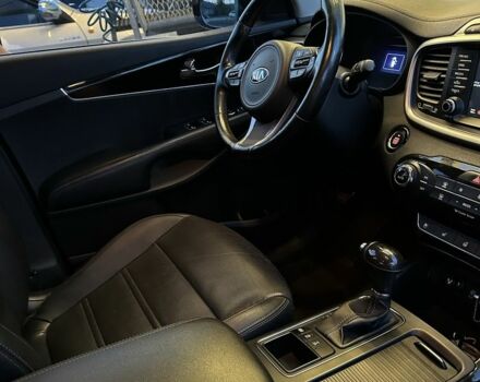 Серый Киа Соренто, объемом двигателя 2.2 л и пробегом 72 тыс. км за 25000 $, фото 6 на Automoto.ua