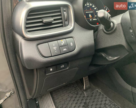 Серый Киа Соренто, объемом двигателя 2.2 л и пробегом 179 тыс. км за 21700 $, фото 32 на Automoto.ua