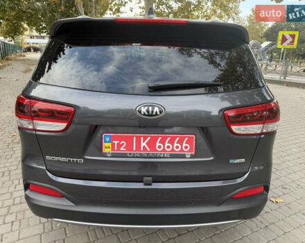 Киа Соренто 2015 в Одессе на Automoto.ua Серый Киа Соренто, объемом двигателя 2 л и пробегом 210 тыс. км за 19500 $, фото 5 на Automoto.ua