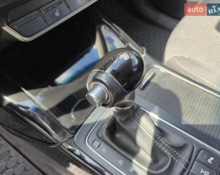 Серый Киа Соренто, объемом двигателя 2.2 л и пробегом 150 тыс. км за 22300 $, фото 32 на Automoto.ua