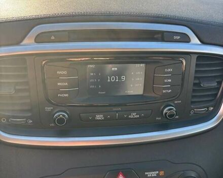 Серый Киа Соренто, объемом двигателя 2.36 л и пробегом 103 тыс. км за 15500 $, фото 9 на Automoto.ua