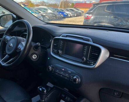 Серый Киа Соренто, объемом двигателя 2.4 л и пробегом 129 тыс. км за 14500 $, фото 13 на Automoto.ua