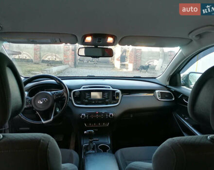 Кіа Соренто 2015 у Львові на Automoto.ua Сірий Кіа Соренто, об'ємом двигуна 2.36 л та пробігом 100 тис. км за 16000 $, фото 12 на Automoto.ua