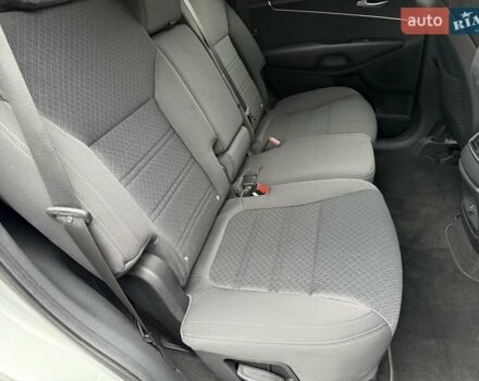 Серый Киа Соренто, объемом двигателя 2.2 л и пробегом 243 тыс. км за 19500 $, фото 23 на Automoto.ua