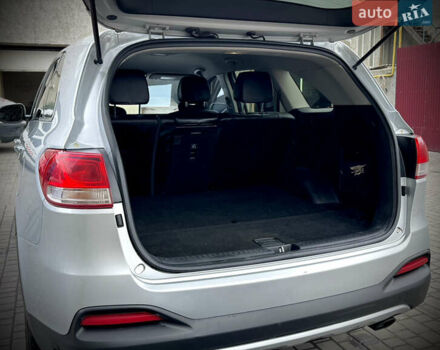 Серый Киа Соренто, объемом двигателя 2.36 л и пробегом 208 тыс. км за 14500 $, фото 17 на Automoto.ua