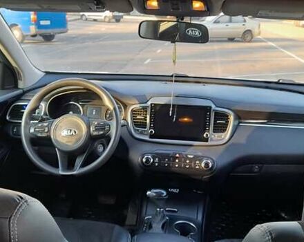 Сірий Кіа Соренто, об'ємом двигуна 2.4 л та пробігом 200 тис. км за 15500 $, фото 17 на Automoto.ua