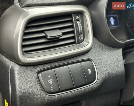 Сірий Кіа Соренто, об'ємом двигуна 2.2 л та пробігом 180 тис. км за 18500 $, фото 64 на Automoto.ua